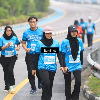 Runner Photo 7028986