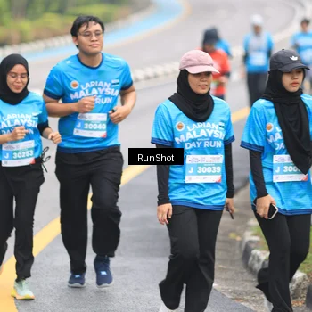 Runner Photo 7028993