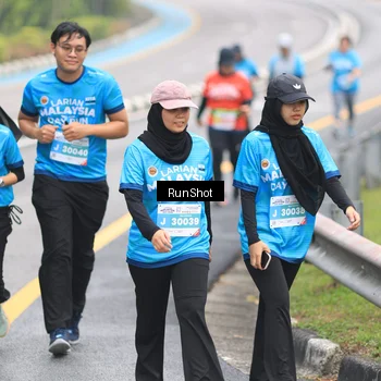 Runner Photo 7028995