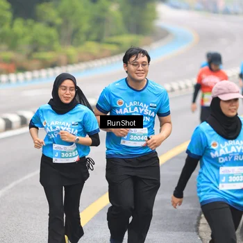 Runner Photo 7029000