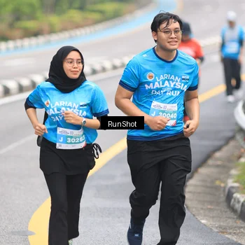 Runner Photo 7029003