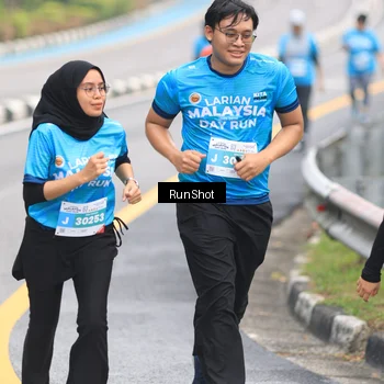 Runner Photo 7029015