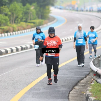 Runner Photo 7029041