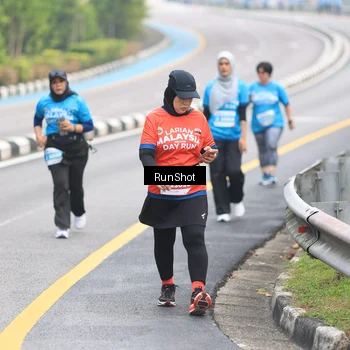 Runner Photo 7029042