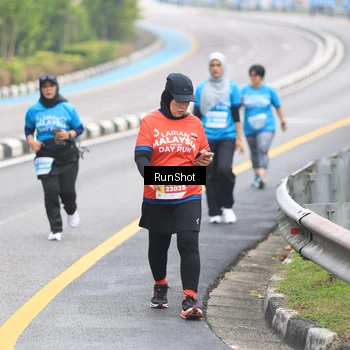Runner Photo 7029043