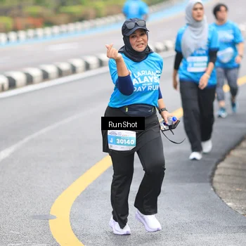 Runner Photo 7029075