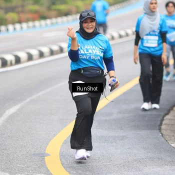 Runner Photo 7029076