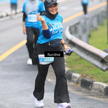 Runner Photo 7029086