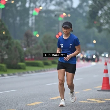 Runner Photo 7029091