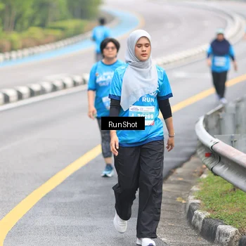 Runner Photo 7029092