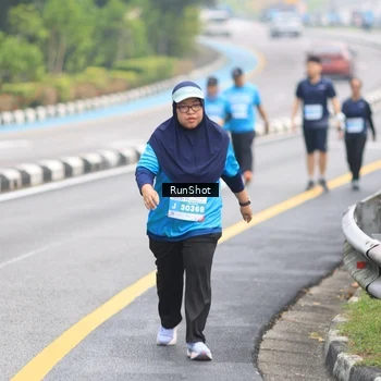 Runner Photo 7029140