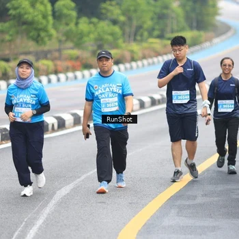 Runner Photo 7029143