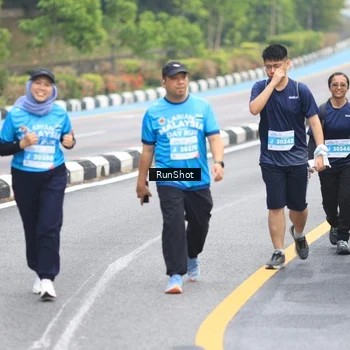 Runner Photo 7029155