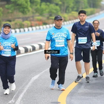 Runner Photo 7029158