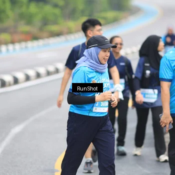 Runner Photo 7029170