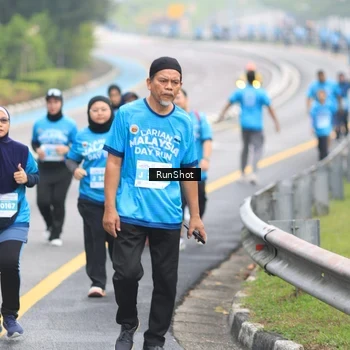 Runner Photo 7029198
