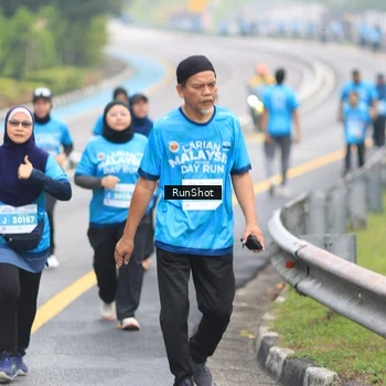 Runner Photo 7029209