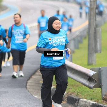 Runner Photo 7029256