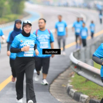 Runner Photo 7029258