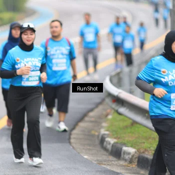 Runner Photo 7029260