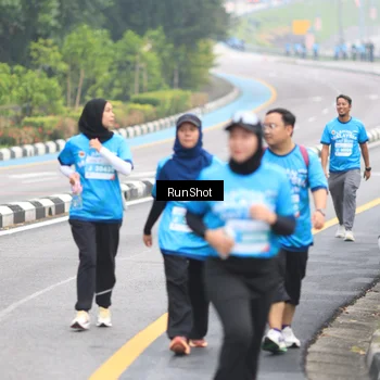 Runner Photo 7029263