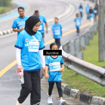 Runner Photo 7029347