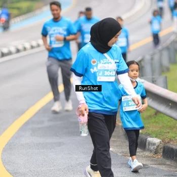 Runner Photo 7029354
