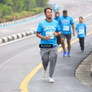 Runner Photo 7029364