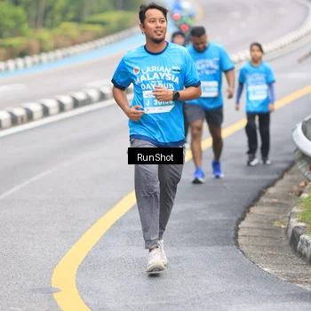 Runner Photo 7029368