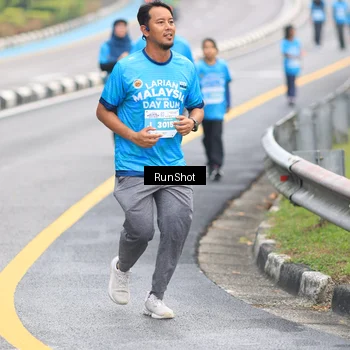 Runner Photo 7029376
