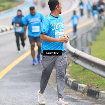 Runner Photo 7029380