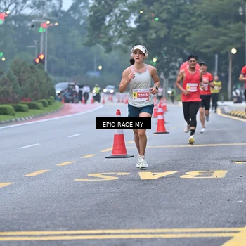 Runner Photo 7029403