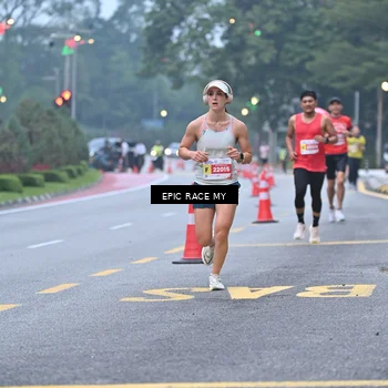 Runner Photo 7029404