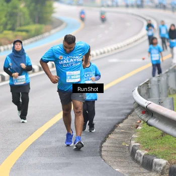 Runner Photo 7029405