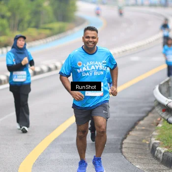 Runner Photo 7029418