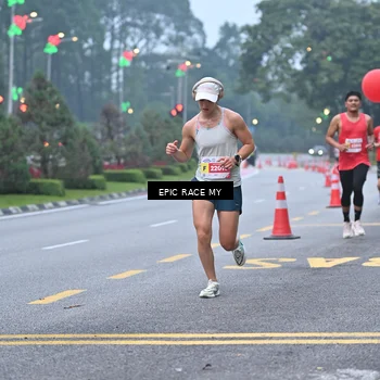 Runner Photo 7029419