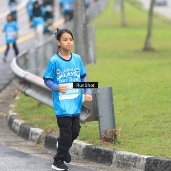 Runner Photo 7029443