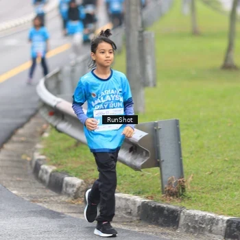 Runner Photo 7029444