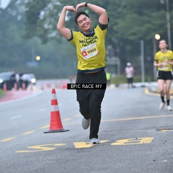 Runner Photo 7029453
