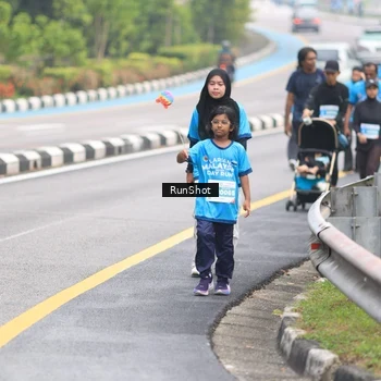 Runner Photo 7029455