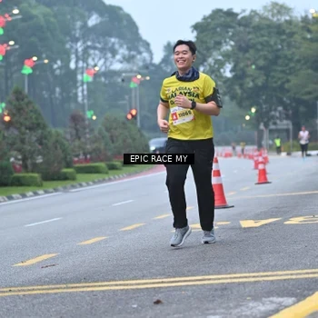 Runner Photo 7029476
