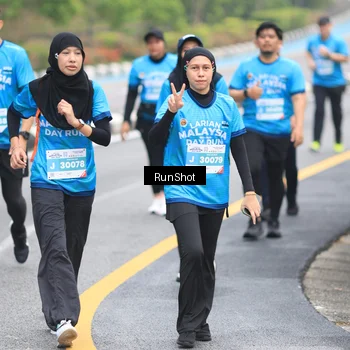 Runner Photo 7029542