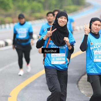 Runner Photo 7029555