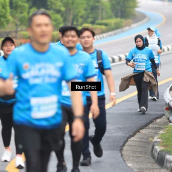 Runner Photo 7029581