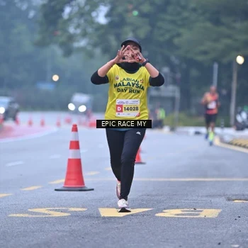 Runner Photo 7029591