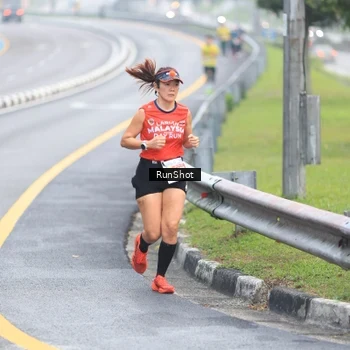 Runner Photo 7029672