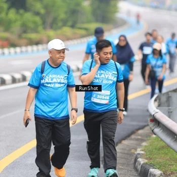 Runner Photo 7029690