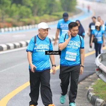 Runner Photo 7029691