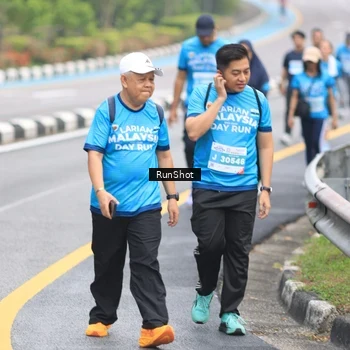 Runner Photo 7029692