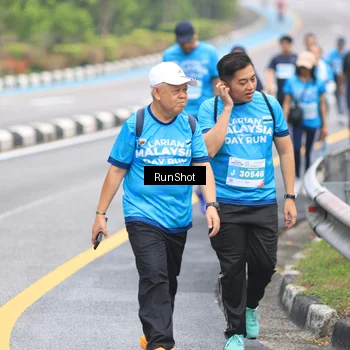 Runner Photo 7029697
